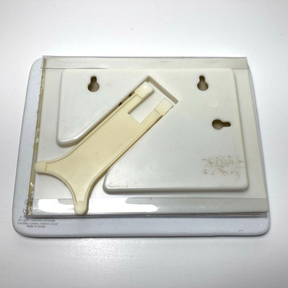 Vintage Precious Moments Porcelain Photo Frame Jesus Loves Me 1986 BOY - Picture 3 of 6